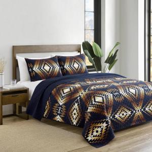 Pendleton Shadow Peak Full/Queen Lightweight Quilt Set, Soft Cotton Bedding Cover, Rustic Home Decor, Luxury Coverlet, Cozy Quilt and Pillow Shams Set, Full/Queen, Black(Mission Trails)