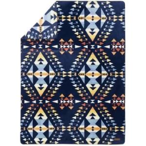 Pendleton Ultra Soft Plush Throw 50″ x 70″ (Big Thunder)