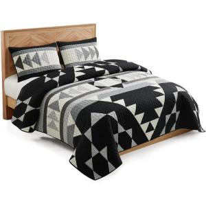 Pendleton King Quilt Set – 100% Cotton 3 Piece Quilt Set with Shams, Soft Lightweight Bedding for King Size Bed, Multi Green Patterned Comforter Alternative, King Bedding Set (Siskiyou)(Twin)