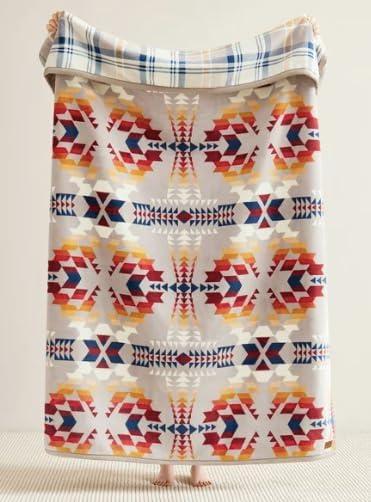 image:imagePendleton Reversible Plush Throw 50 x 70 1 Legend Lake Grey