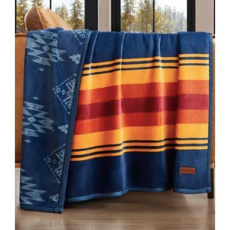 image:imagePendleton Reversible Plush Throw  50 x 70 1 Grand Canyon